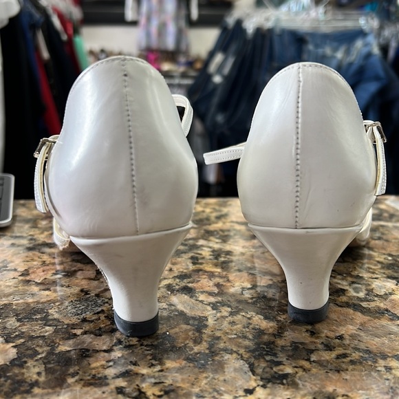 Coast ballroom white leather/mesh heel size 9N - Picture 3 of 4